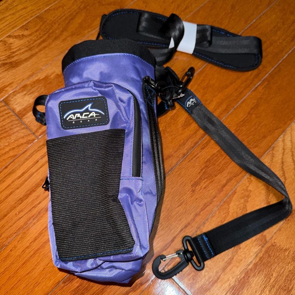 Arca Bear Hiking Water Bottle Carrier Bag